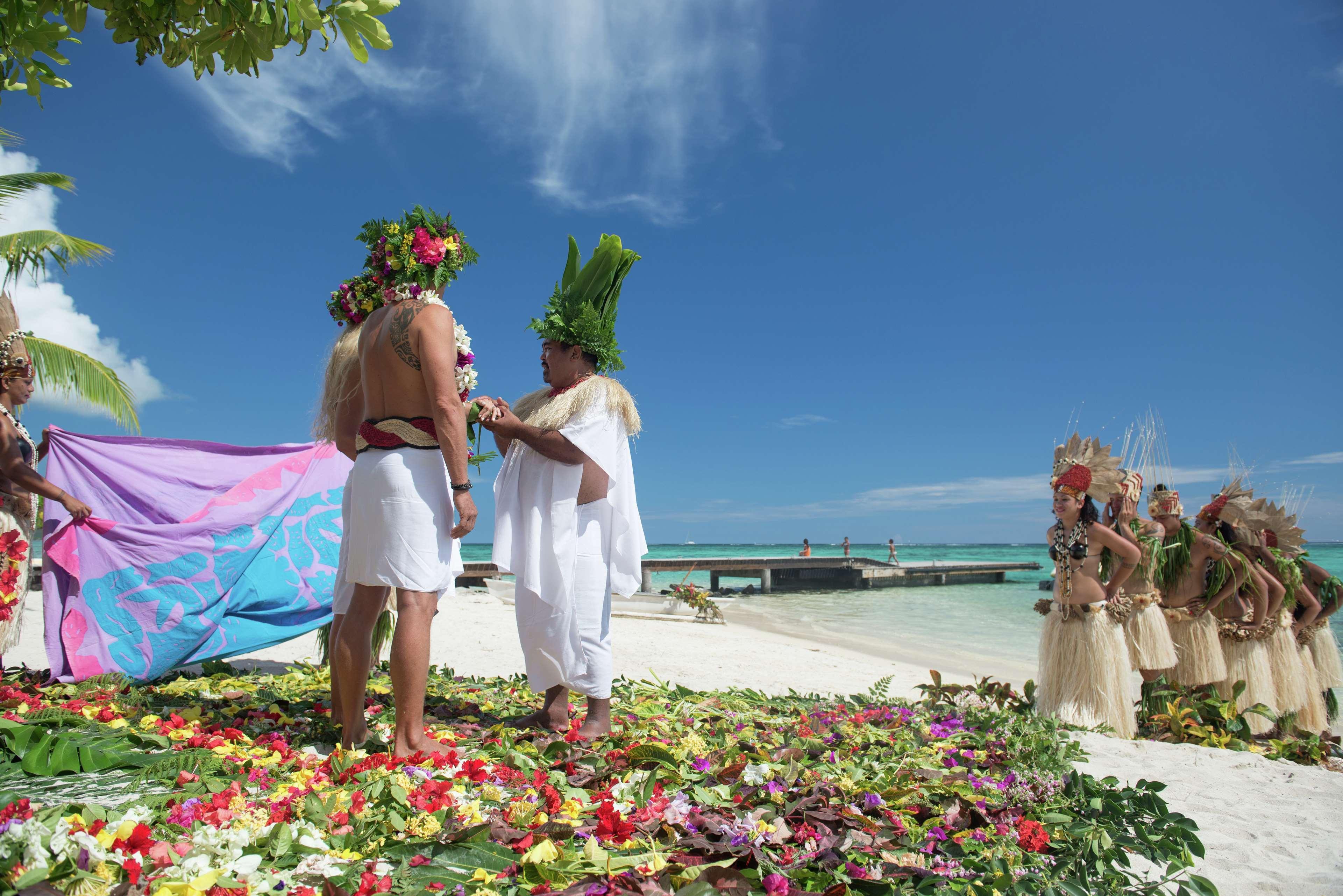 Hilton Moorea Lagoon Resort & Spa Papetoai Exterior photo